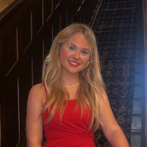 Meet your Posher, Averi